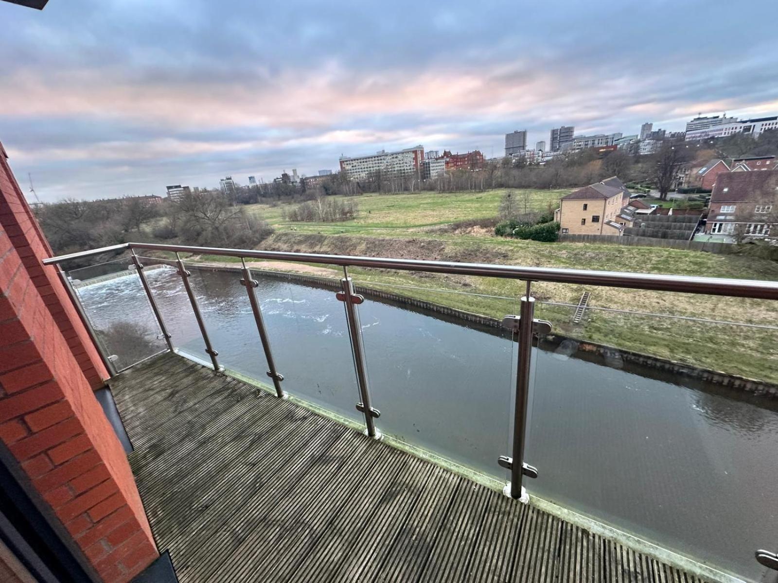 Adelphi Wharf Apartments By Beehosting Manchester Exteriér fotografie